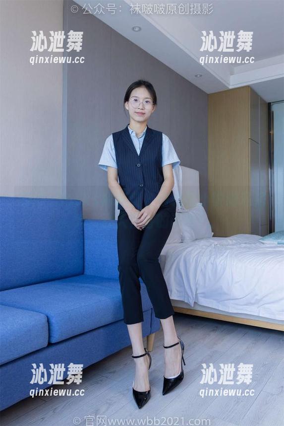 BoBoSocks袜啵啵-小安 BoBoSocks袜啵啵 - 白棉袜小安的私房秀,让人停留的诱惑!