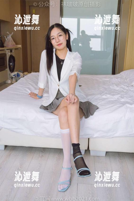 BoBoSocks袜啵啵-小甜豆 BoBoSocks袜啵啵 - 瞧瞧小甜豆的私拍合集,那白色蕾丝袜为何这么惹人怜?