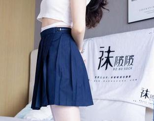 BoBoSocks袜啵啵 - 图片里的芝士：定制制服让人分不清学霸还是学弟