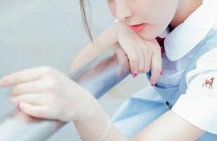BoLoli菠萝社 - 许诺Sabrina的美图里跳跃的运动，让我想问：究竟几步能到达？