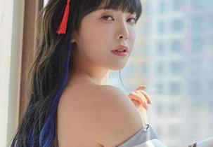 Dami(퀸다미)的黑丝合集——转眼就被这线条吸引住了，难以自拔的美啊！