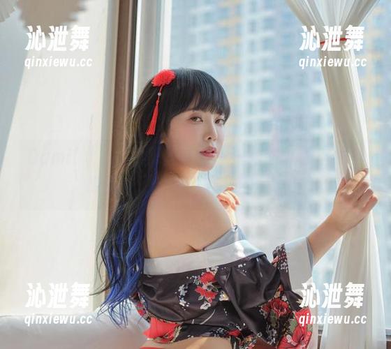 Dami(퀸다미)的黑丝合集——转眼就被这线条吸引住了，难以自拔的美啊！