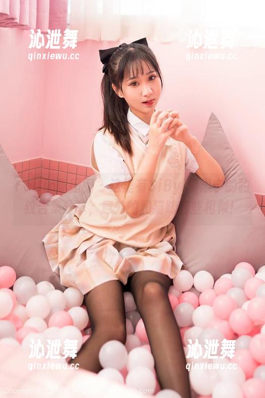 Feilin嗲囡囡 - 这里有SiByl李思宁的豹纹合集分享，意外的和猫咪有些相似！