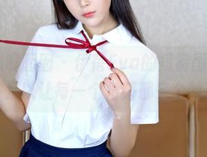 Feilin嗲囡囡 - 伊蓓Eva的短裤图集，高清得足以让每一个角落都来个特写。