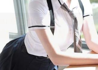 MFStar模范学院 - 当吴思晚穿上豹纹，下载她的作品集，随时都有可能释放出潮流猛兽的气息！