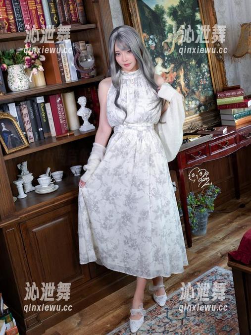 Machi马吉 Machi马吉的知更鸟内衣套图,下载一套回家值得认真思考一下的选择!