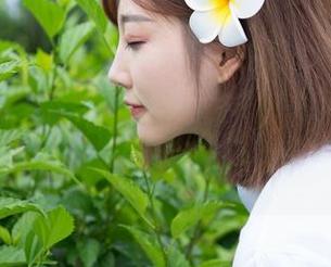 MiStar魅妍社 - 年轻、红裙和瑞莎Trista的华丽时刻：想着她的不如让我陪她一起出门！精选一波！