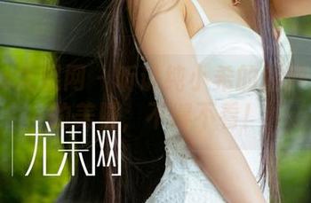 UGirls尤果网 - 听说纯小希的私房原图里的美脚，不得不看！