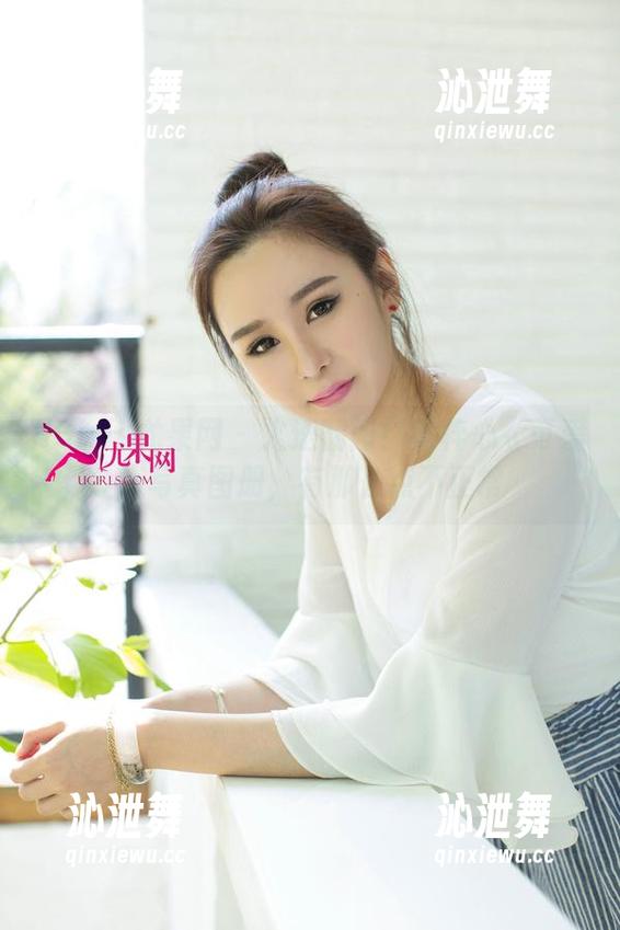 UGirls尤果网 - 火速翻阅！霓梓心《可爱》写真图册，有那么点不正常