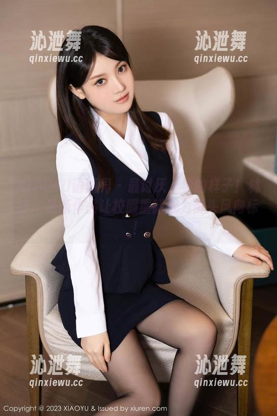 XIAOYU语画界 - 最讨厌上学的样子！林乐一最新作品让校服重新成为街头风向标！