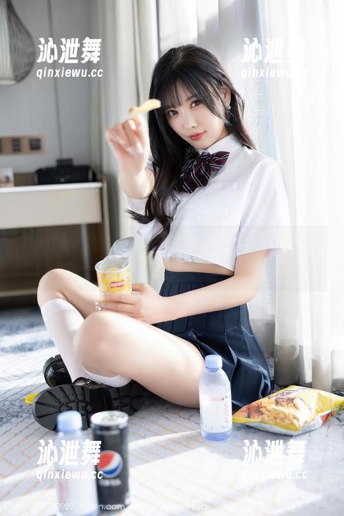 Xiuren秀人网-Candy糖糖 Xiuren秀人网 - 作品里的Candy糖糖,毛衣能不能再大胆一点?