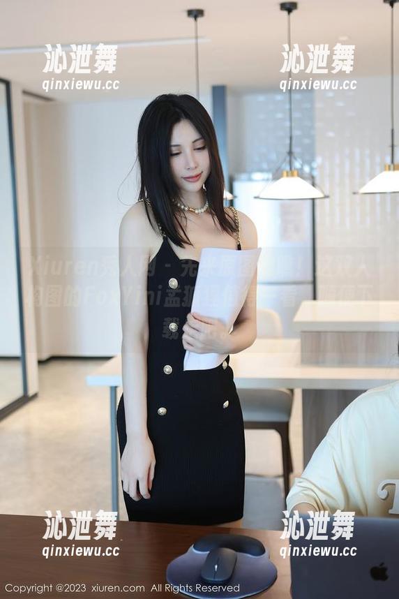 Xiuren秀人网 - 先来原图瞧瞧！这双人构图的FoxYini孟狐狸值得一看，顺便下载走吧。
