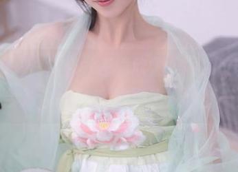 Xiuren秀人网 - 在线欣赏Lovely璐璐的美足合集，哦，这可真让人眼前一亮！