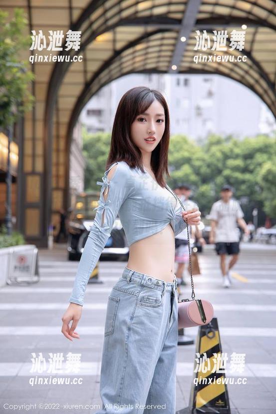 Xiuren秀人网 - 卓芷伊EricA婚纱合集，更新进行时：你能抵挡得住这个甜腻腻的时刻吗？