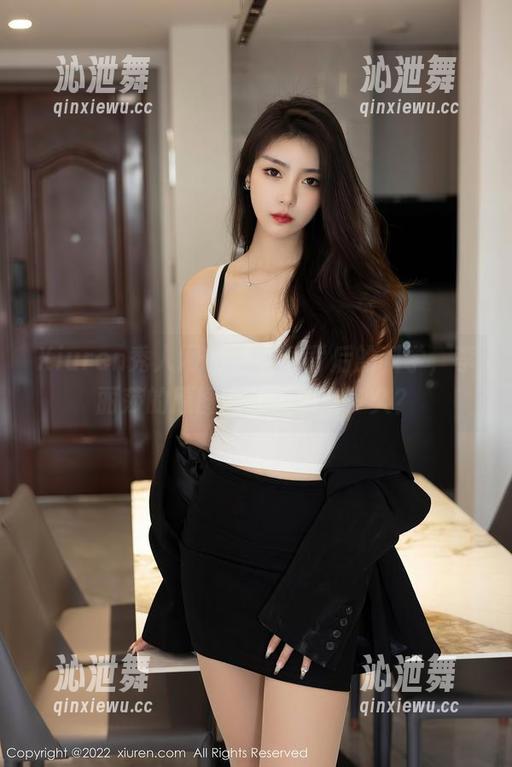 Xiuren秀人网 - 连衣裙背后的科学，李丽莎的原图能让人琢磨多久？