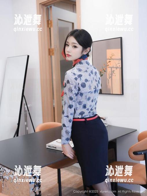 Xiuren秀人网 - 果果Nikki的办公室小探险，图库里藏着无数宝藏，赶紧下载吧！
