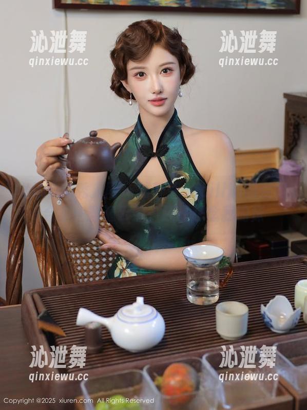 Xiuren秀人网 - 陆萱萱cecillia的空姐合集：翻遍云端，还是想念我的床