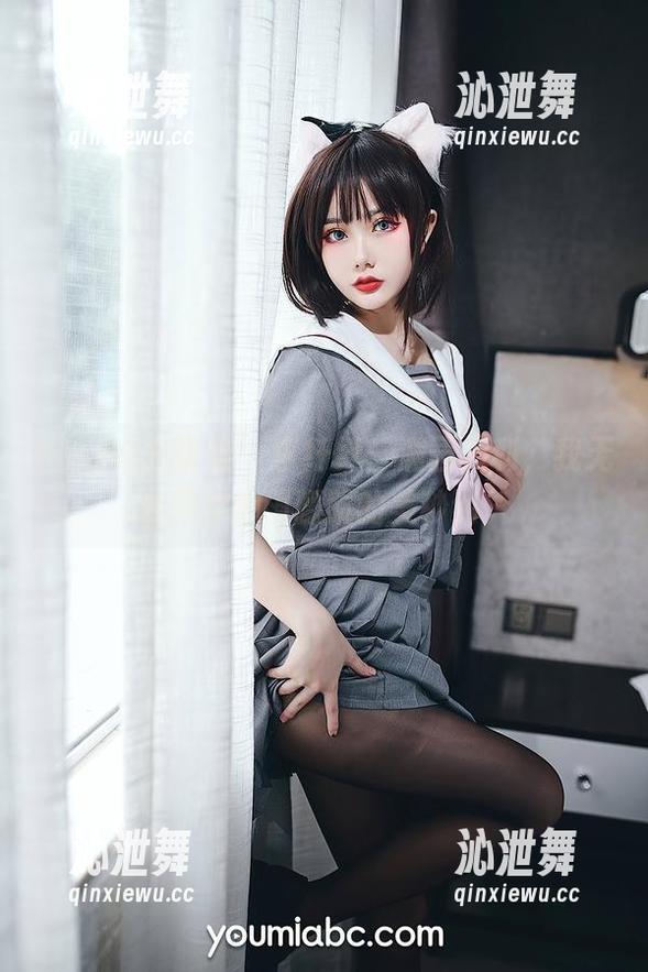 YouMi尤蜜荟 - 李纤纤：满园福利，我无意间被烟雨朦胧的美秒到。