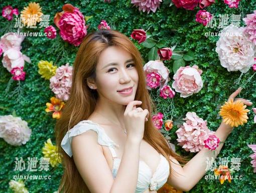YouWu尤物馆 - 从未想过，艾小青的御姐图集能如此撩拨我的小心脏