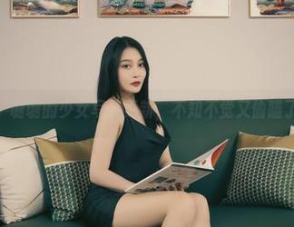 丽柜 - 璐璐的少女写真更新，不知不觉又偷瞄了一眼.