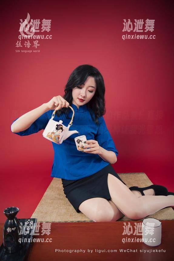 丽柜 - 更新啦，甜甜姐姐的作品集！直接戳中的要害，一言不发的眼神让我光靠想象就吃不消。
