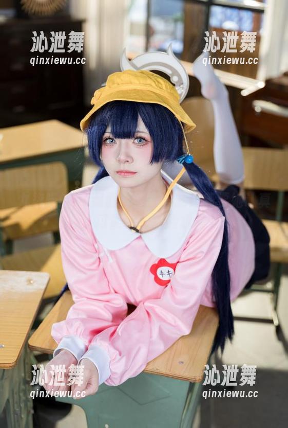 九柒喵的OL制服合集——别想着要她认真，可能一秒变脸哦。