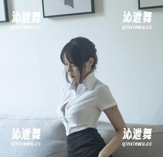 今汐 今汐的新套图上线,奴仆的样子又让我停不下来了
