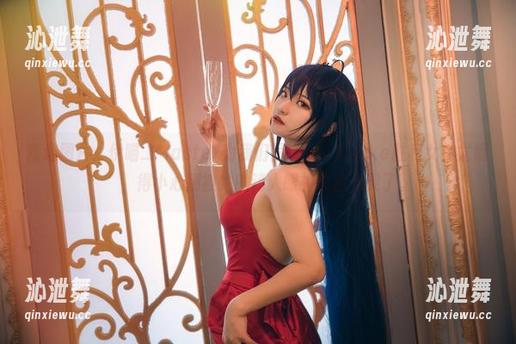 精选图片：伊喵_Master为我们呈现了“Nikke胜利女神尤妮”，得小心别被她的迷人眼神收割心灵了。