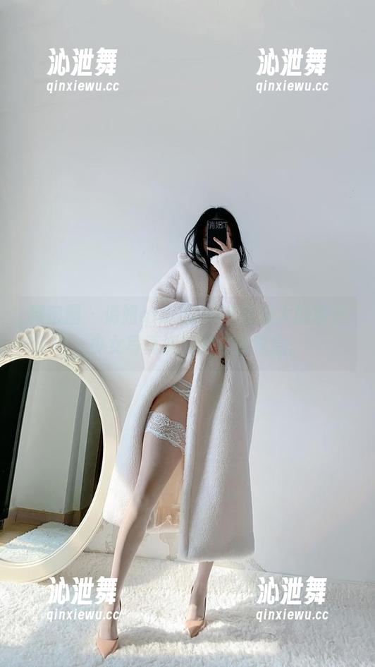 俏妞qiaoniuTT 微密圈 - 俏妞qiaoniuTT在线大胆展示,少女写真满满的年轻气息。