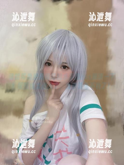 谁能帮我把倦倦喵的水手服cos解读一下？原图也太迷人了，我快要坐不稳了！