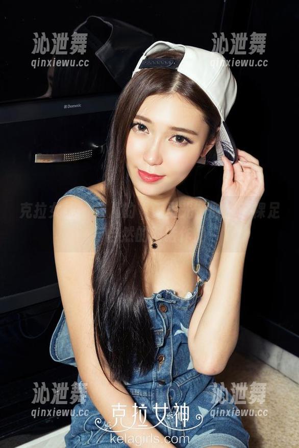 克拉女神 - 颖儿的“无圣光”时刻：裸足与自然的对话作品