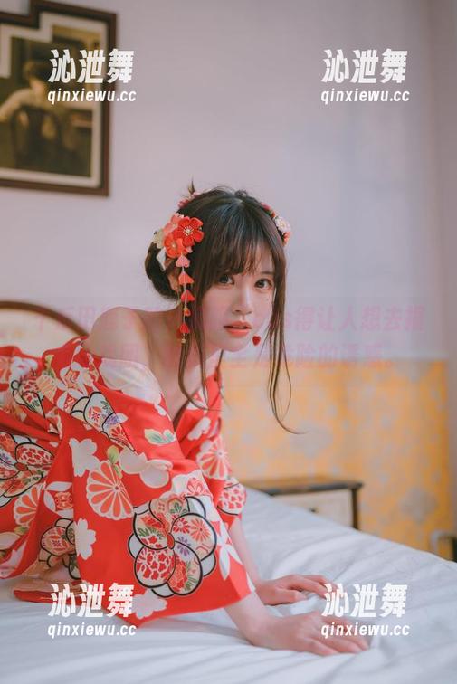千反田鹿子的体操服，cos得让人想去报名马戏团，图册里全是危险的诱惑。