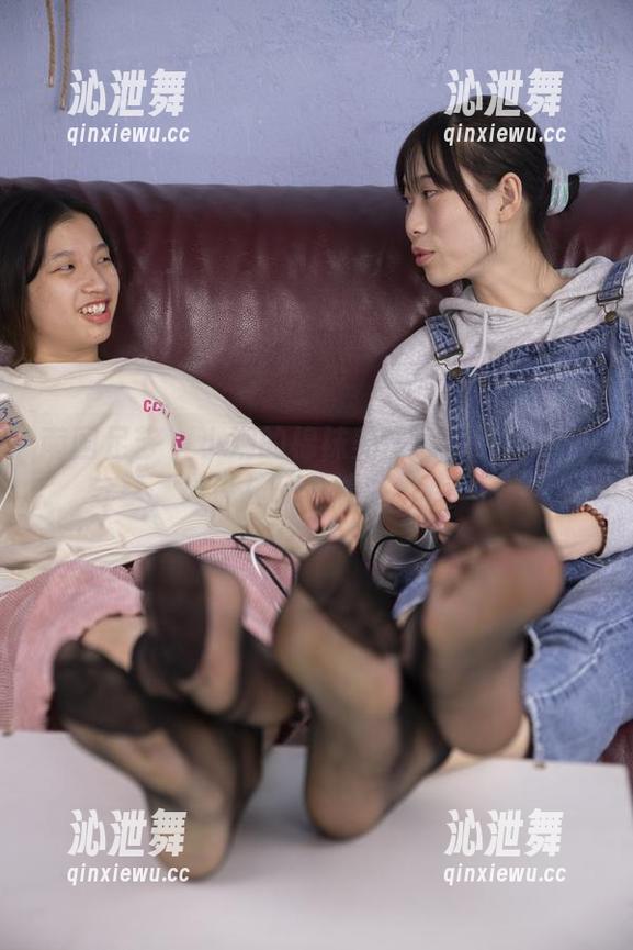 南国足艺 - 小娴的棉袜美学：两天的写真分享，谁说袜子不能有“点”子？