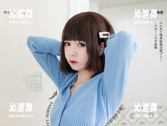 向小圆女友的高清魅力，这眼神，危险信号？