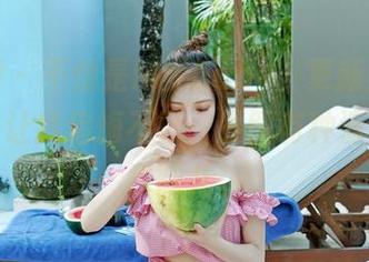 嗲囡囡 - 不愧是M梦baby，更新后的护士风格让我追悔不已，原图有种清新的药水味儿。