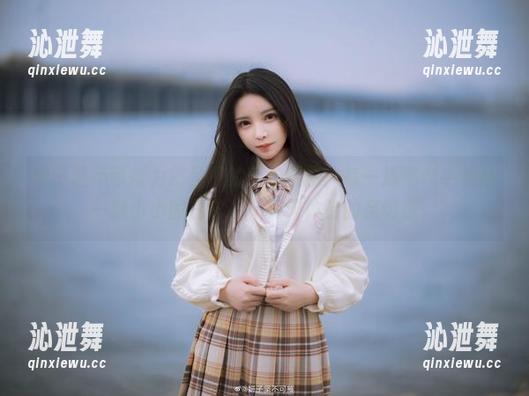 妍子坚不可摧为您呈现的厨娘图集：每一道菜似乎都是一段小小的日常，有久未体验的亲切感。