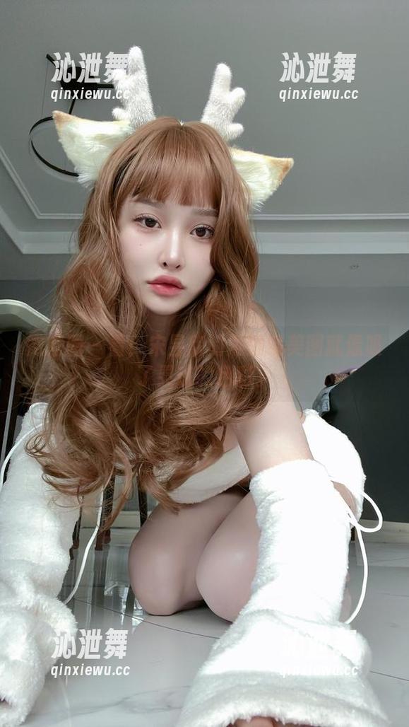 宋昱欣 微密圈 - 看!宋昱欣的黑蝴蝶美图就像吸了灵魂的色彩。