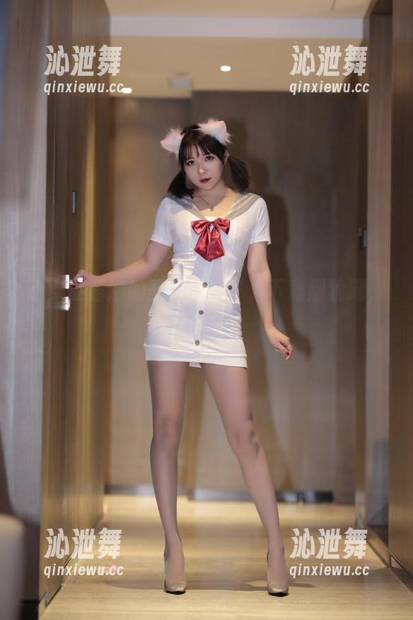 小女巫露娜 小女巫露娜的圣诞装来了,下载别犹豫,值得哦!