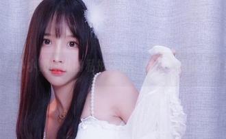 看！小小奶瓶儿的私拍资源，女王气质随处可见