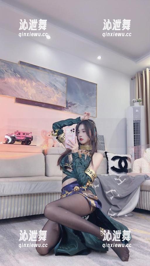 资源丰富的小小奶瓶儿，纯白色调吸引眼球，快来看看吧