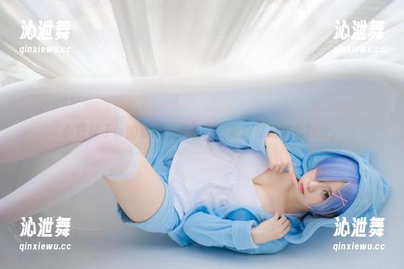 小野妹子w的夏天：无圣光，画面竟是如此期待。