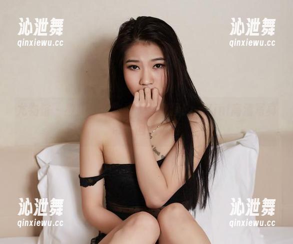 尤物馆 - 教室残酷物语：孟狐狸FoxYini高清写真带我回到青春