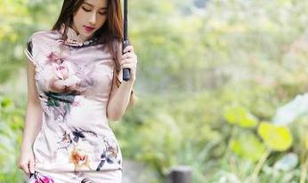 尤蜜荟 - 办公室里的Cris_卓娅祺，图库最新动态，随时为你贡献一份小小的奇葩。