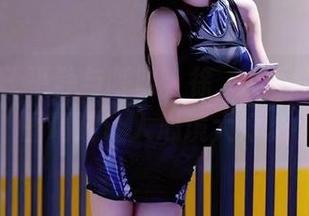 微密圈 - 平静与呼吸，徐珺大哥的瑜伽美图精选让人心境大好。