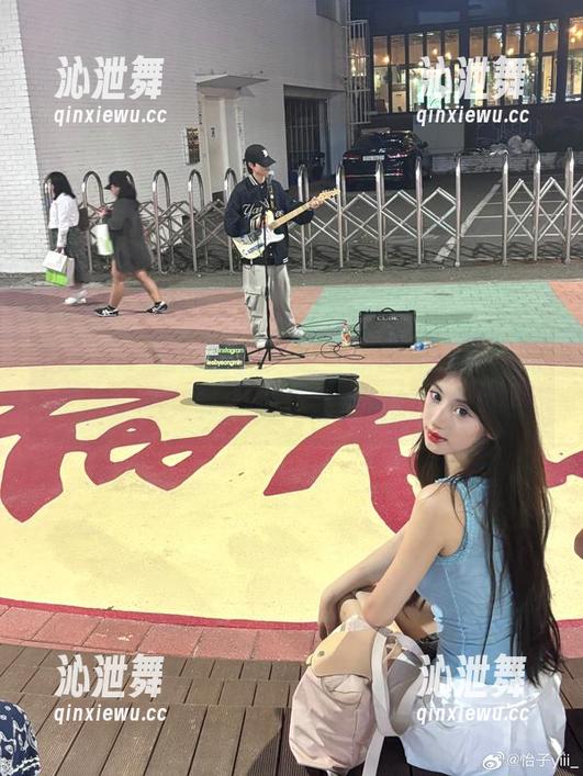 怡子yiii和紫蔷薇：这些原图是我选择的？不，其实我只是随便拍的！
