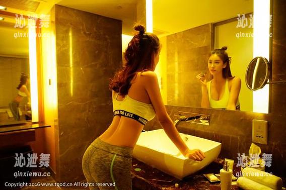 推女神 - 更新不停歇，魏扭扭的丝袜写真集又来给我上了一课。