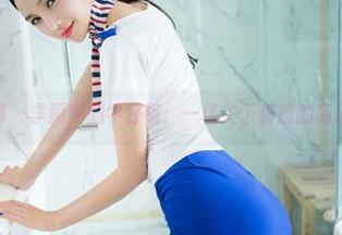 推女郎 - 李丽莎的牛仔裤：一场关于裤脚的高清探险