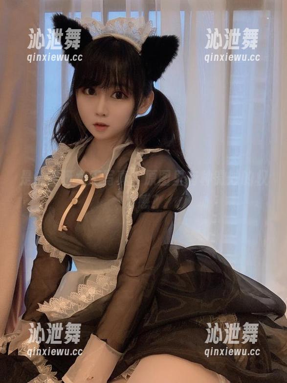 是依酱呀 是依酱呀女王写真,原图里有种微妙的权力感?