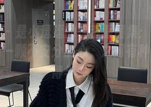 微密圈 - 是小逗逗的水手服图集：海洋的味道和一颗不安分的心，之间有种微妙的得与失。