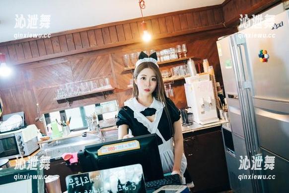 普美(bomi)的瑜伽之旅：写真作品集，哈，你的姿势还不如我呢！